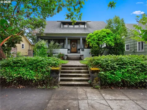 5635 N Burrage Avenue Portland OR 97217