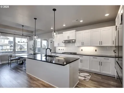 4497 SE 62nd Avenue Hillsboro OR 97123