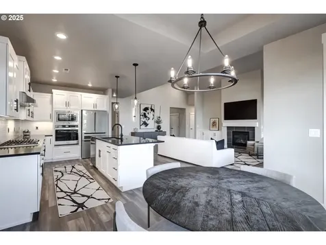 4497 SE 62nd Avenue Hillsboro OR 97123