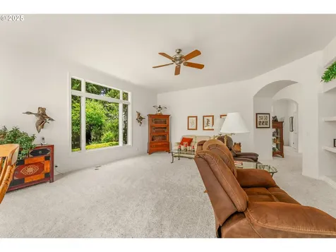 558 Wulff Lane Roseburg OR 97471
