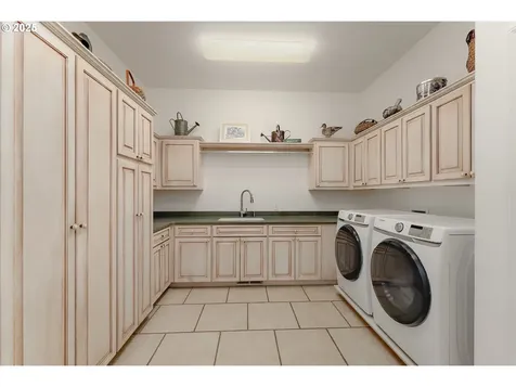 558 Wulff Lane Roseburg OR 97471