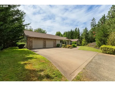 558 Wulff Lane Roseburg OR 97471