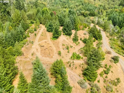 558 Wulff Lane Roseburg OR 97471
