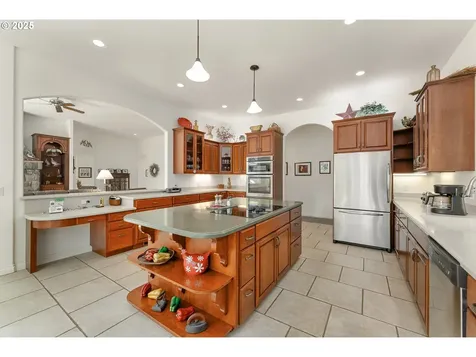 558 Wulff Lane Roseburg OR 97471