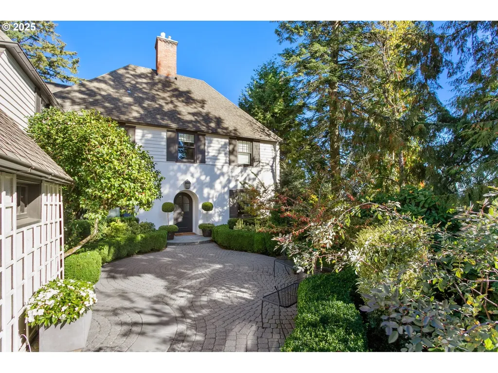 2933 SW Fairview Boulevard Portland OR 97205