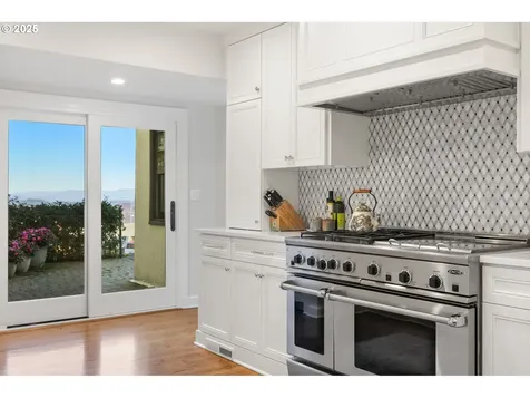 2933 SW Fairview Boulevard Portland OR 97205