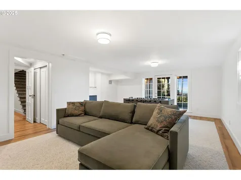 2933 SW Fairview Boulevard Portland OR 97205