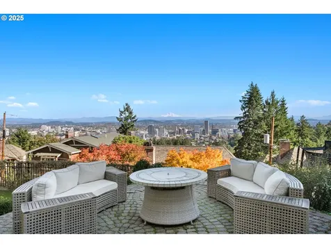 2933 SW Fairview Boulevard Portland OR 97205