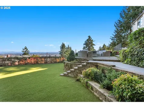 2933 SW Fairview Boulevard Portland OR 97205