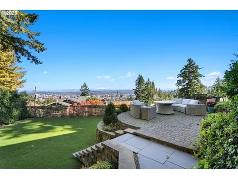 2933 SW Fairview Boulevard Portland OR 97205