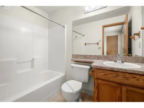 6908 NE 144th Court Vancouver WA 98682