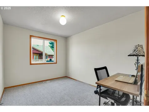 6751 SE Madison Street Hillsboro OR 97123