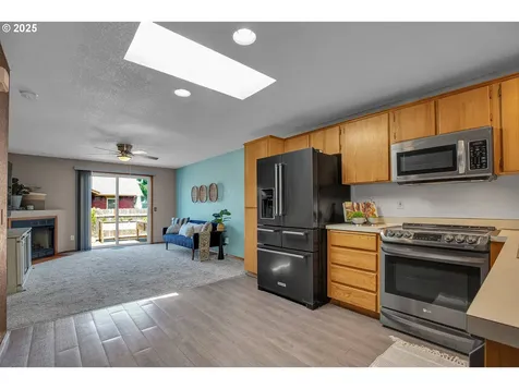 6751 SE Madison Street Hillsboro OR 97123