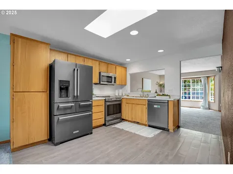 6751 SE Madison Street Hillsboro OR 97123