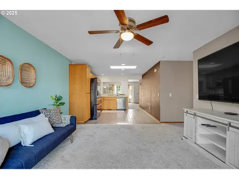 6751 SE Madison Street Hillsboro OR 97123