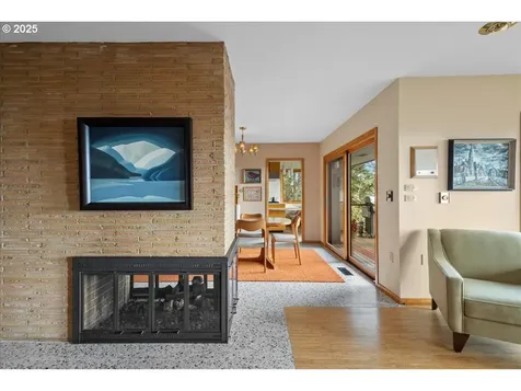 3336 SW Fairmount Lane Portland OR 97239