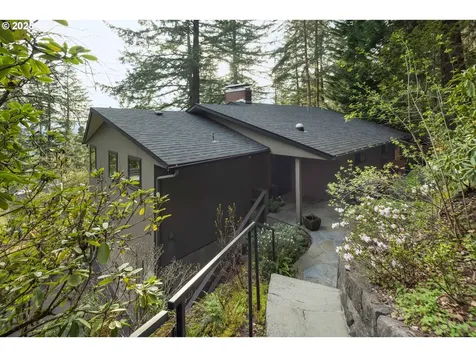 3336 SW Fairmount Lane Portland OR 97239