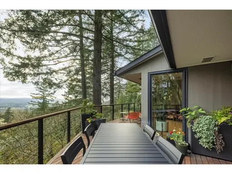 3336 SW Fairmount Lane Portland OR 97239