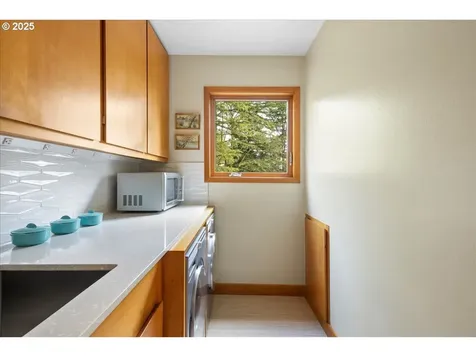 3336 SW Fairmount Lane Portland OR 97239