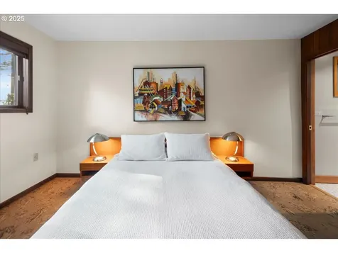 3336 SW Fairmount Lane Portland OR 97239