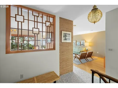 3336 SW Fairmount Lane Portland OR 97239
