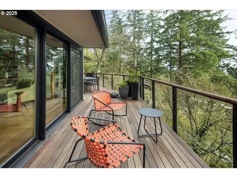 3336 SW Fairmount Lane Portland OR 97239