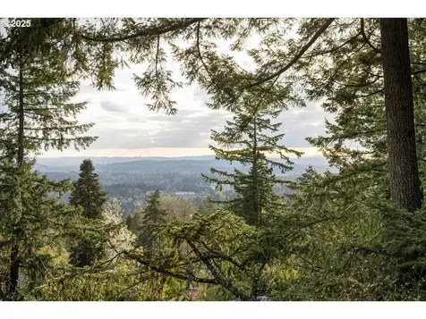 3336 SW Fairmount Lane Portland OR 97239