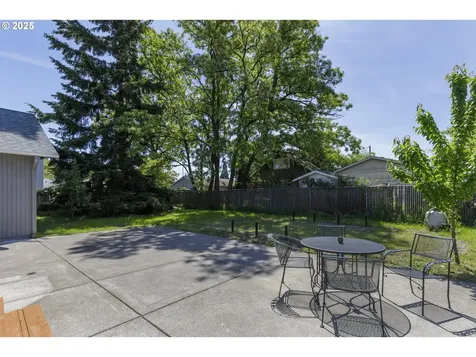 9620 SE Ellis Street Portland OR 97266