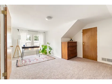 12815 SE Mill Street Portland OR 97233