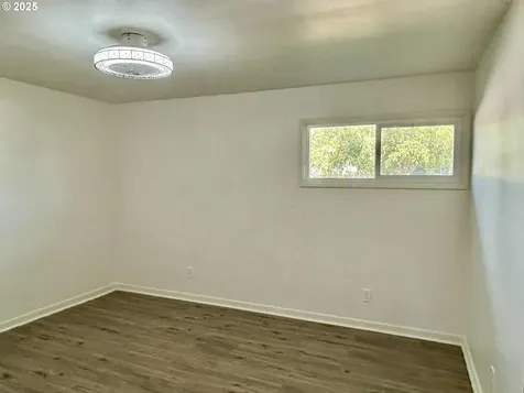 1492 Barton Street Eugene OR 97404