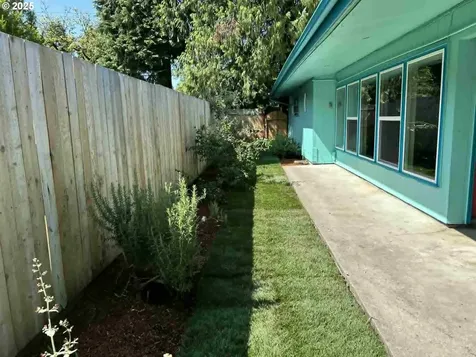 1492 Barton Street Eugene OR 97404