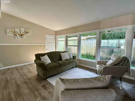 1492 Barton Street Eugene OR 97404