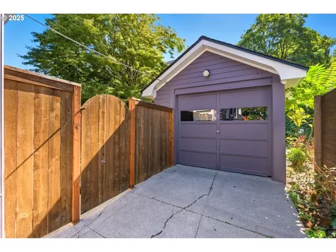 3424 NE Fremont Street Portland OR 97212