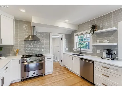 3424 NE Fremont Street Portland OR 97212