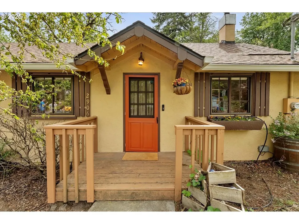 2906 SW Spring Garden Street Portland OR 97219