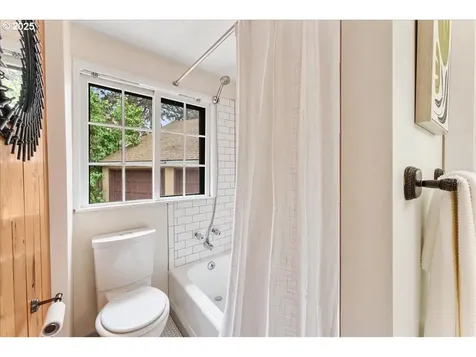 2906 SW Spring Garden Street Portland OR 97219