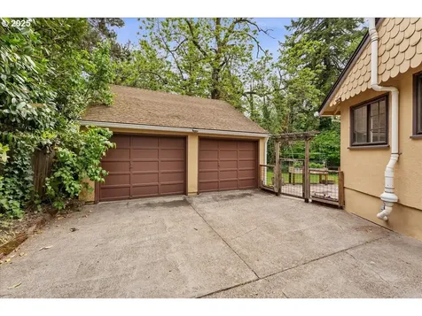 2906 SW Spring Garden Street Portland OR 97219