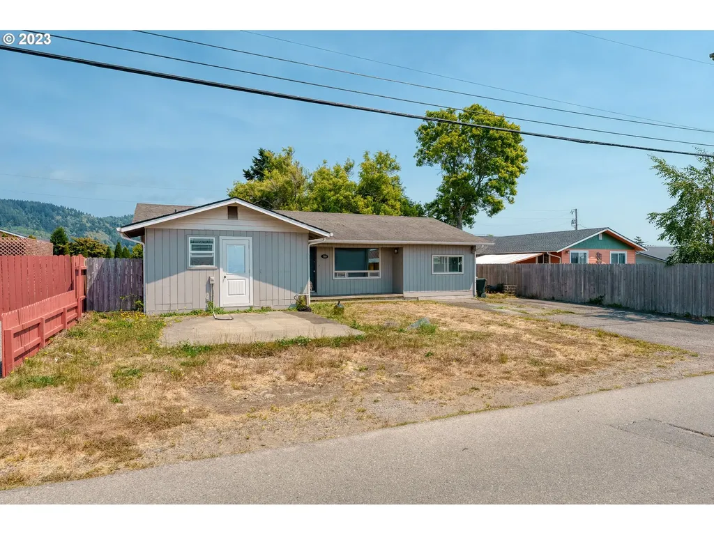 388 Tanbark Road Brookings OR 97415
