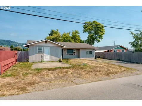 388 Tanbark Road Brookings OR 97415