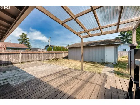 388 Tanbark Road Brookings OR 97415