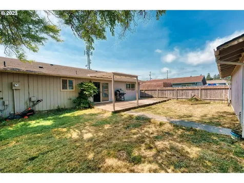 388 Tanbark Road Brookings OR 97415
