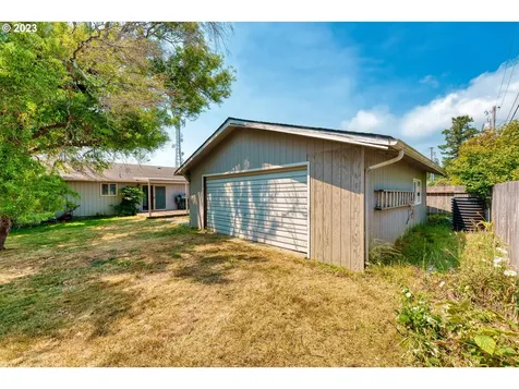 388 Tanbark Road Brookings OR 97415