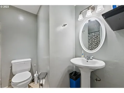 388 Tanbark Road Brookings OR 97415