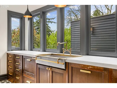 1408 SW Vista Avenue Portland OR 97201