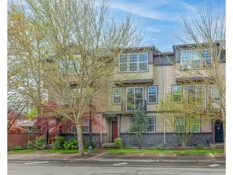 3181 SE Brookwood Avenue Hillsboro OR 97123