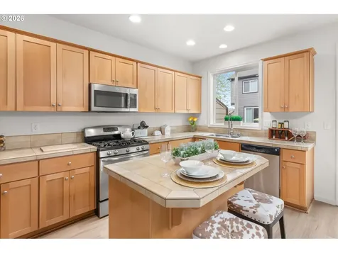 3181 SE Brookwood Avenue Hillsboro OR 97123