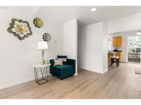 3181 SE Brookwood Avenue Hillsboro OR 97123