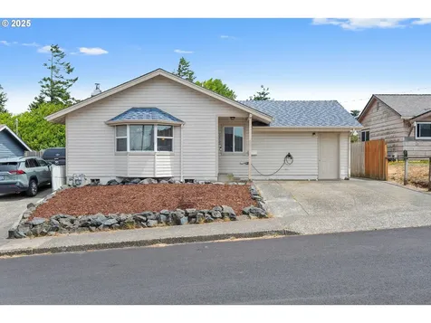 1825 Grant Street North Bend OR 97459