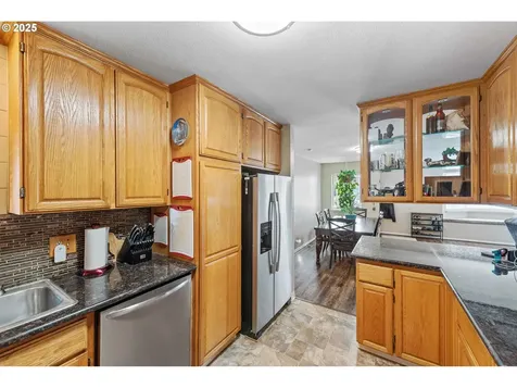 1825 Grant Street North Bend OR 97459