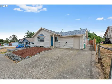 1825 Grant Street North Bend OR 97459